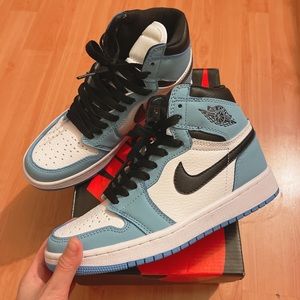 Air jordan 1 university blue